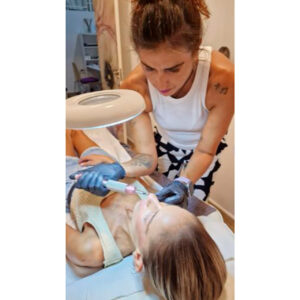 Formación en Hyaluron Pen, en la Escuela Zhen Natura