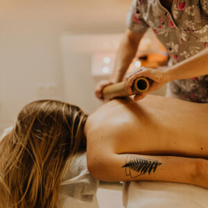 Curso de Masaje con cañas de bambú